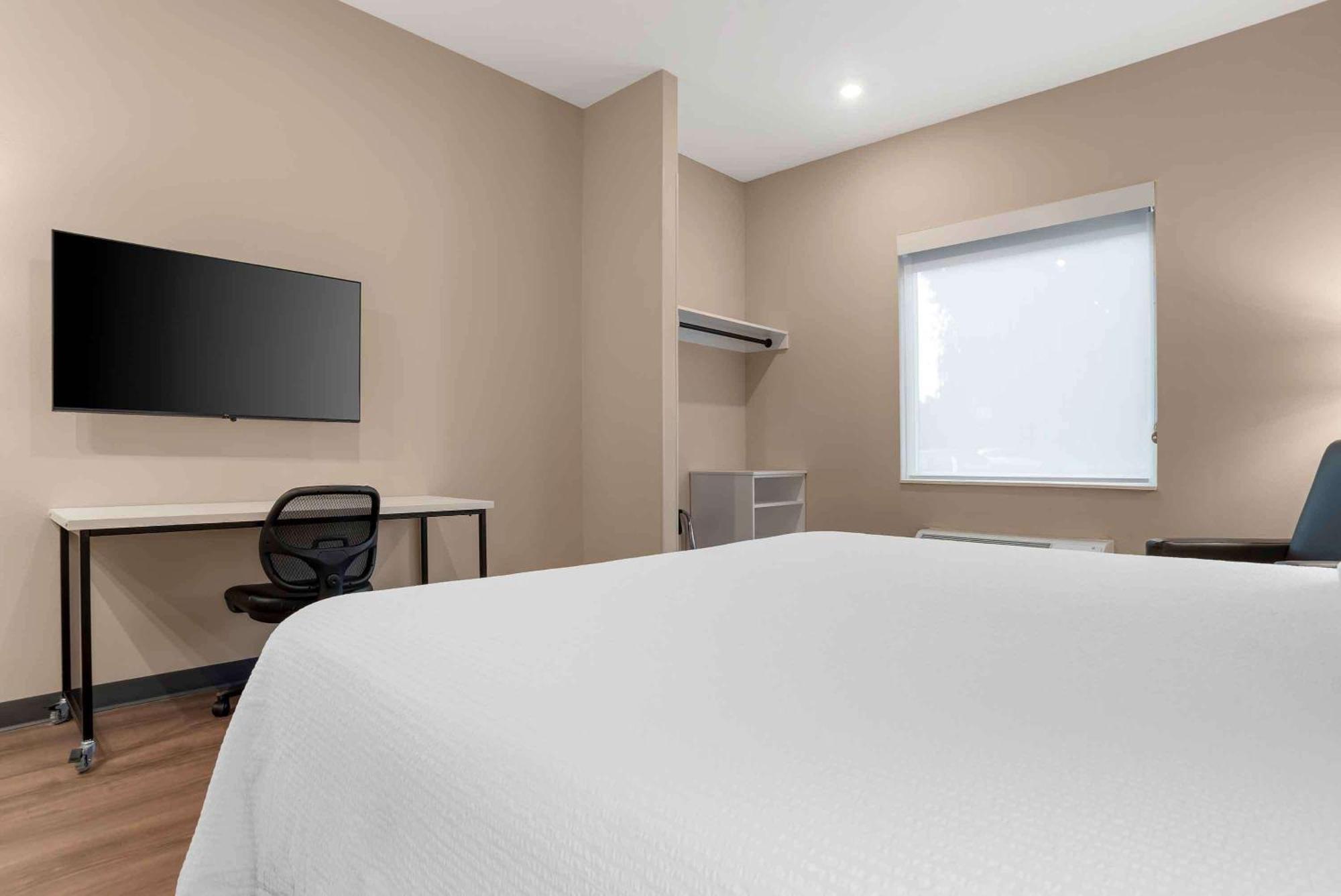 Extended America Premier - Pensacola - Nas Corry Station Hotel 3*